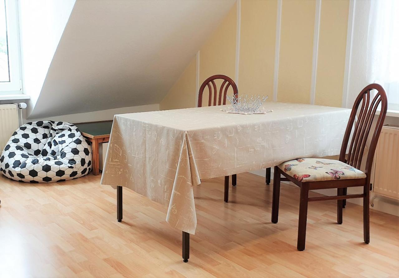 Apartment Bayreuth, Grosse Ferienwohnung Im Haus Mit Kunst, 3 Schlafzimmer, Kueche, Parkplatz Εξωτερικό φωτογραφία